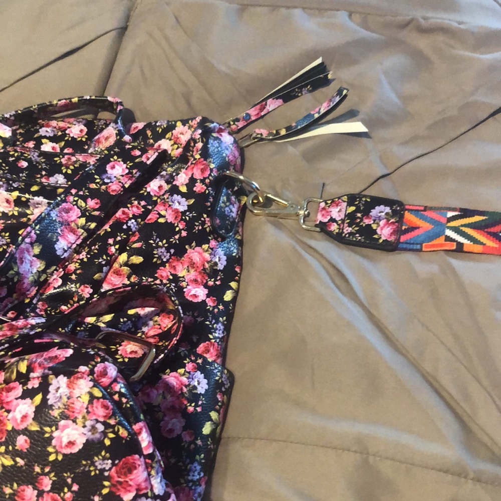 Floral backpack - Picture 3 of 9